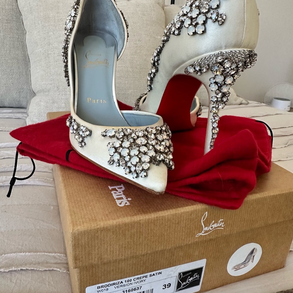 Christian Louboutin White Satin Embellished Heels BRODIRIZA 100 CREPE IVORY